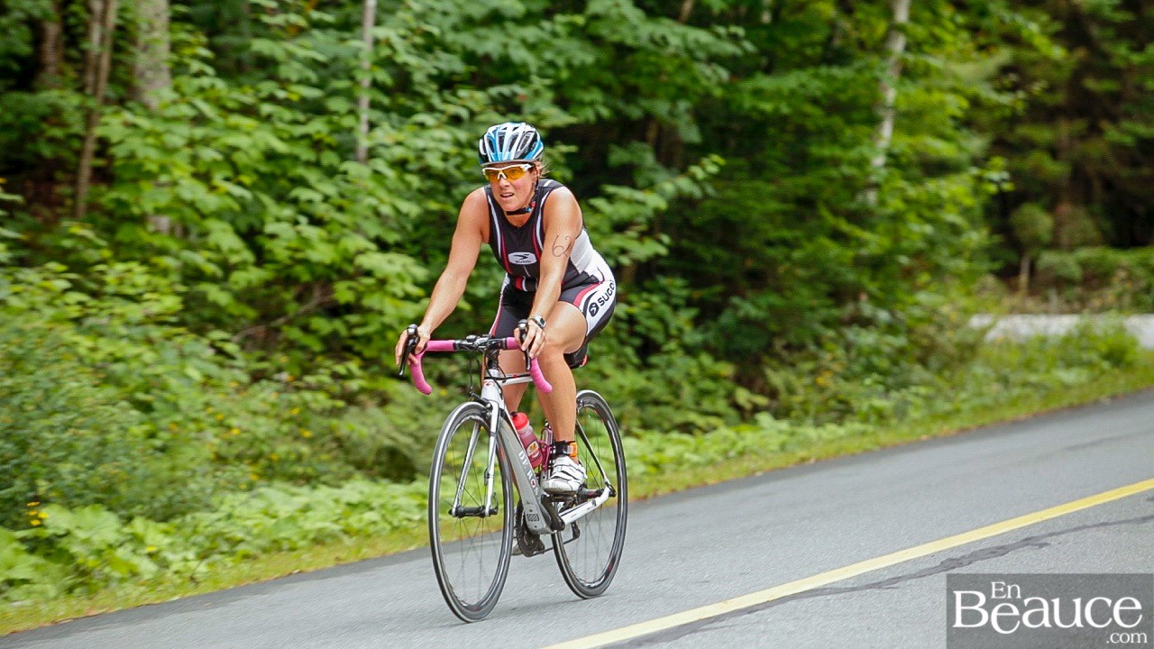 GALERIE 2/3 | Voyez les photos intégrales du Triathlon du Lac-Poulin : le vélo