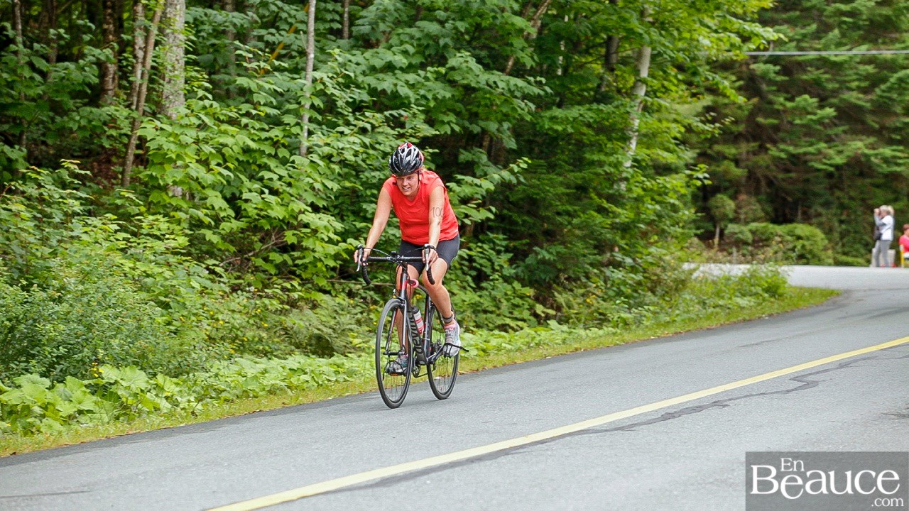 GALERIE 2/3 | Voyez les photos intégrales du Triathlon du Lac-Poulin : le vélo