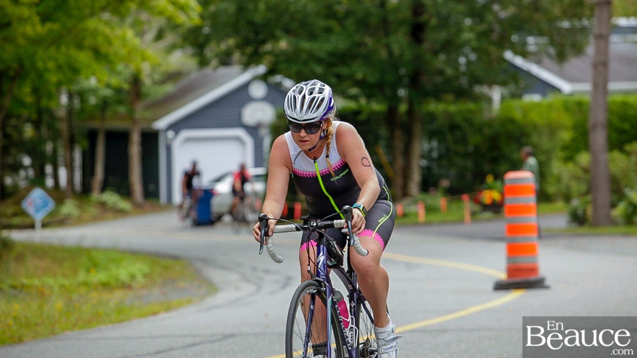 GALERIE 2/3 | Voyez les photos intégrales du Triathlon du Lac-Poulin : le vélo