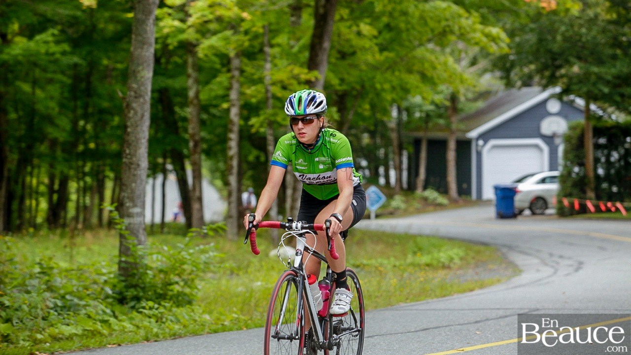 GALERIE 2/3 | Voyez les photos intégrales du Triathlon du Lac-Poulin : le vélo