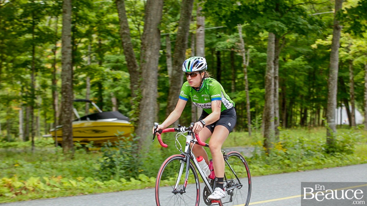 GALERIE 2/3 | Voyez les photos intégrales du Triathlon du Lac-Poulin : le vélo