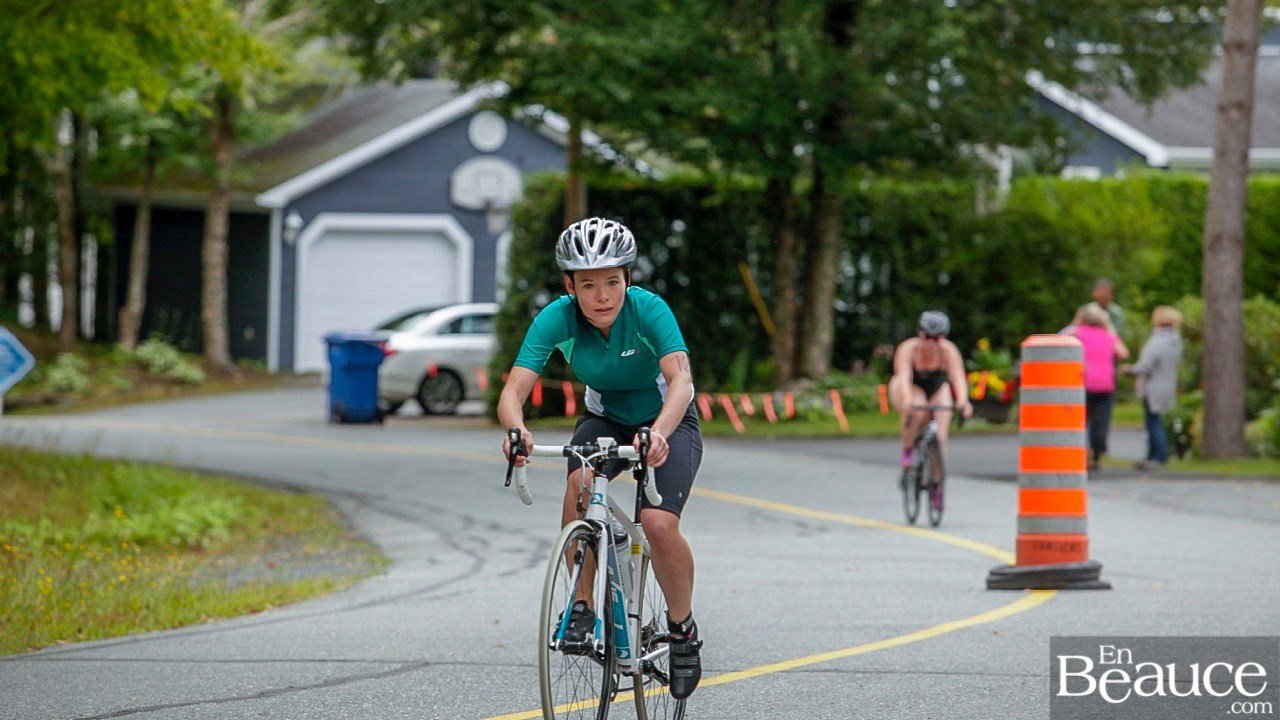 GALERIE 2/3 | Voyez les photos intégrales du Triathlon du Lac-Poulin : le vélo