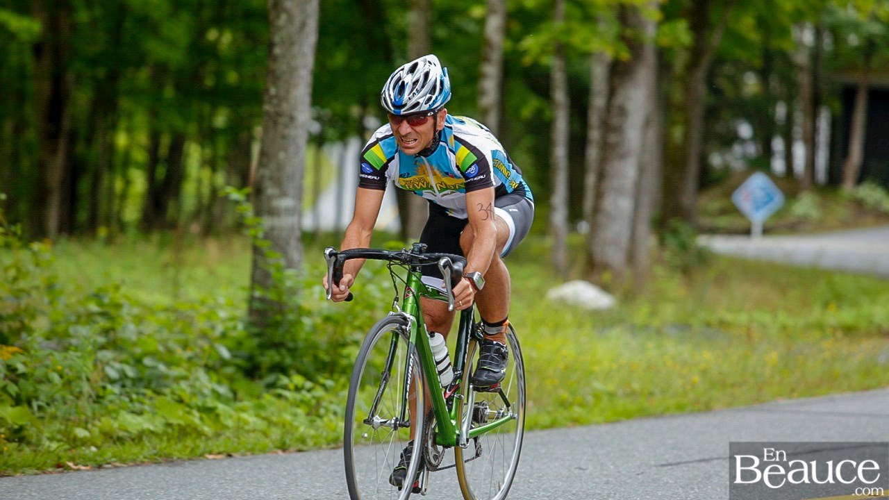 GALERIE 2/3 | Voyez les photos intégrales du Triathlon du Lac-Poulin : le vélo