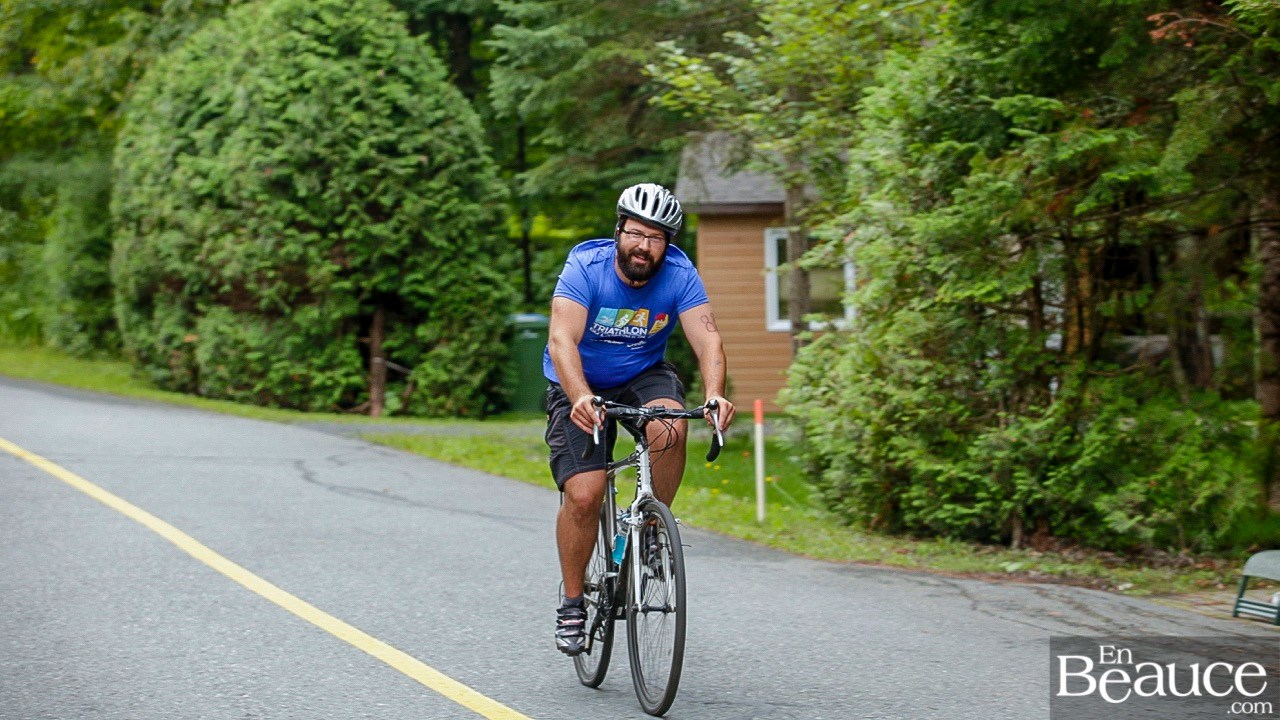 GALERIE 2/3 | Voyez les photos intégrales du Triathlon du Lac-Poulin : le vélo