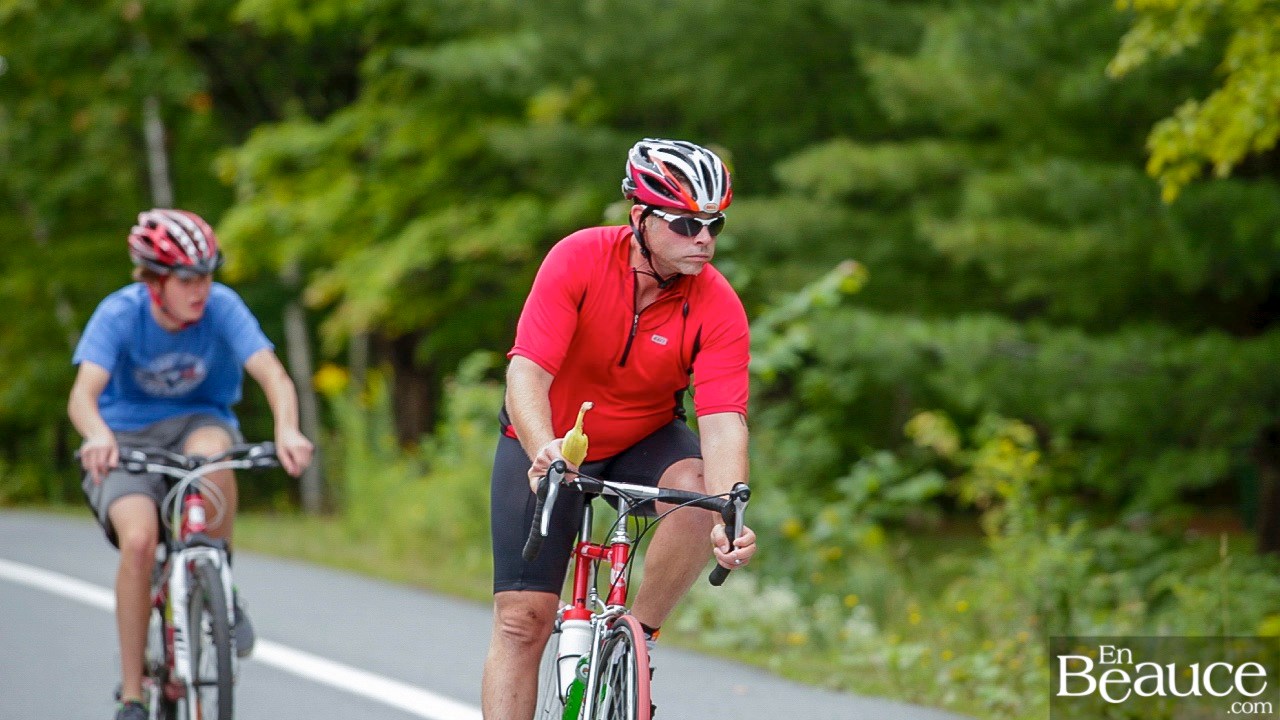 GALERIE 2/3 | Voyez les photos intégrales du Triathlon du Lac-Poulin : le vélo