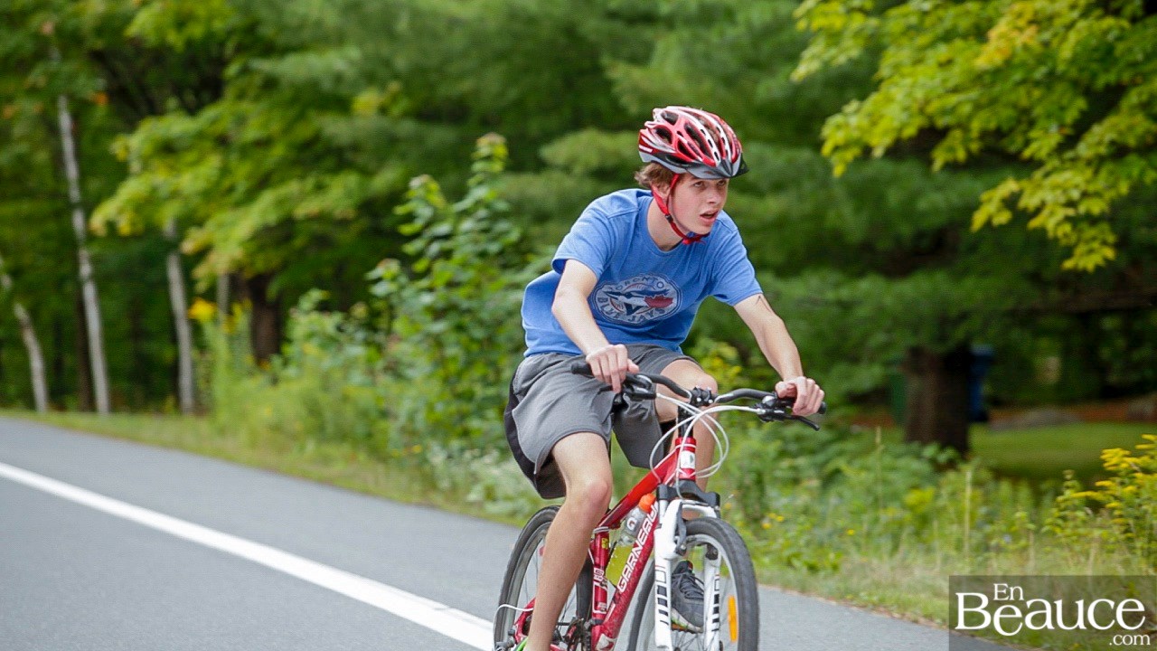 GALERIE 2/3 | Voyez les photos intégrales du Triathlon du Lac-Poulin : le vélo