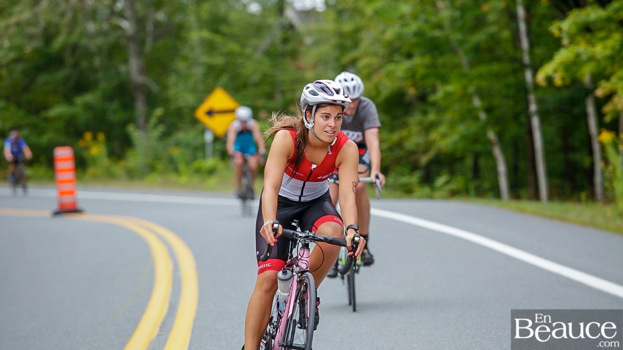 GALERIE 2/3 | Voyez les photos intégrales du Triathlon du Lac-Poulin : le vélo
