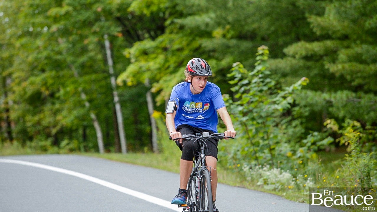 GALERIE 2/3 | Voyez les photos intégrales du Triathlon du Lac-Poulin : le vélo