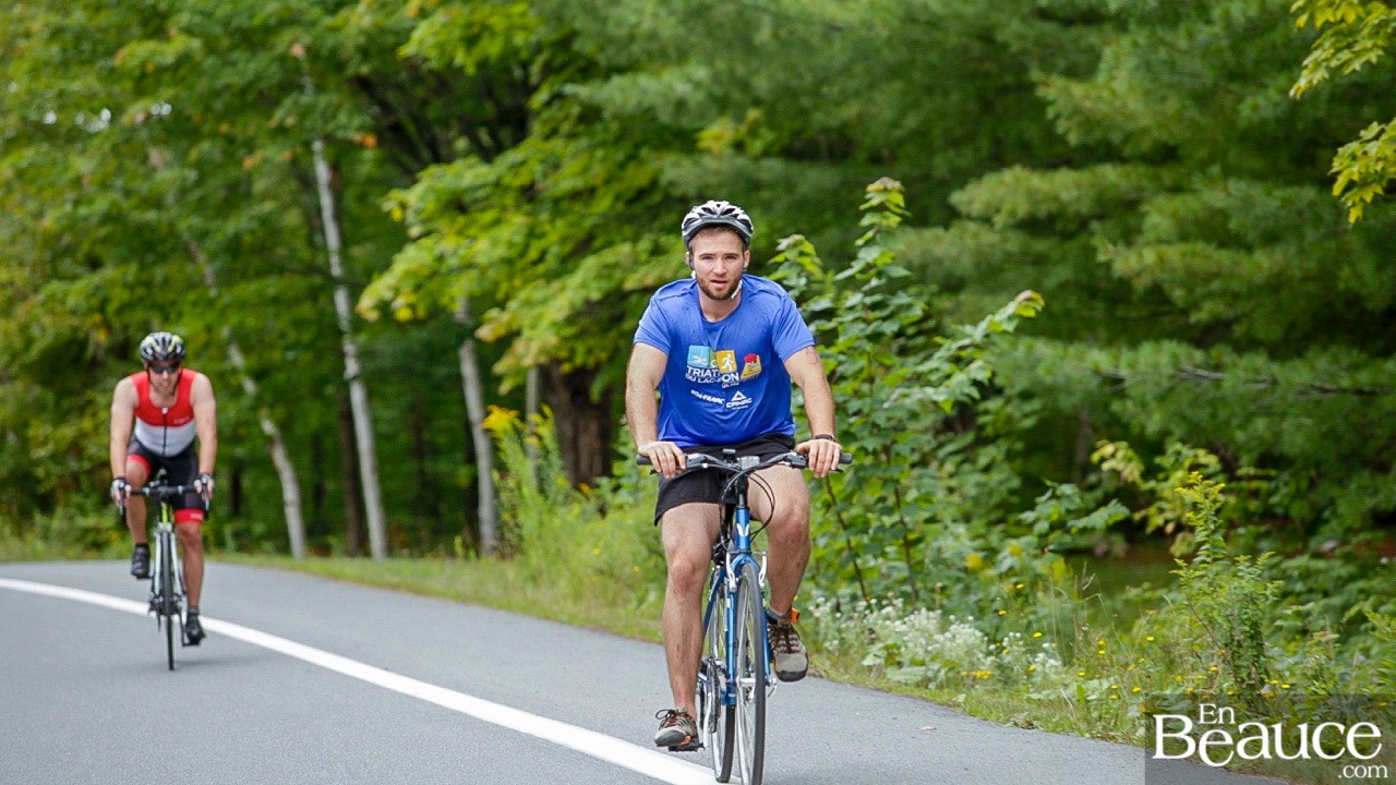 GALERIE 2/3 | Voyez les photos intégrales du Triathlon du Lac-Poulin : le vélo