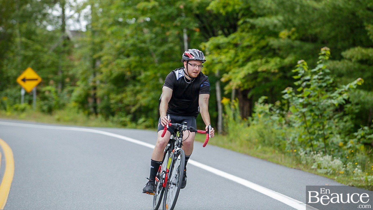 GALERIE 2/3 | Voyez les photos intégrales du Triathlon du Lac-Poulin : le vélo