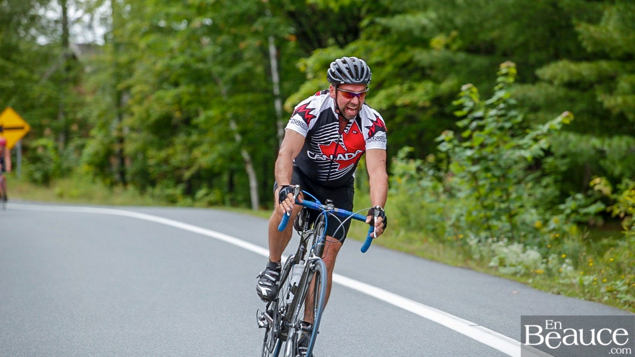 GALERIE 2/3 | Voyez les photos intégrales du Triathlon du Lac-Poulin : le vélo