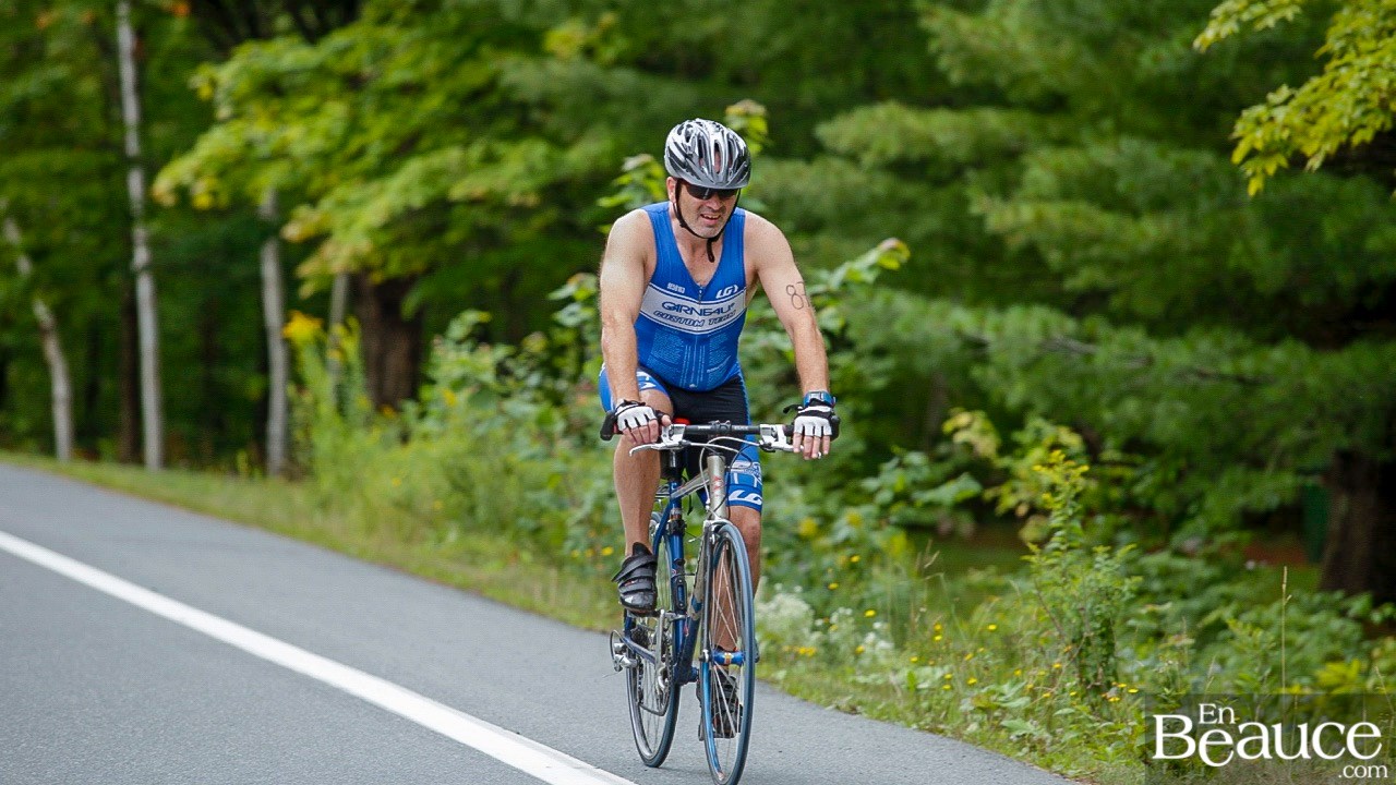 GALERIE 2/3 | Voyez les photos intégrales du Triathlon du Lac-Poulin : le vélo