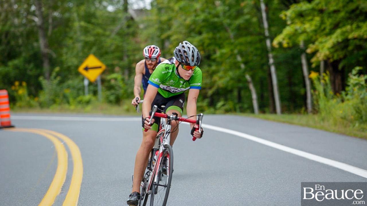 GALERIE 2/3 | Voyez les photos intégrales du Triathlon du Lac-Poulin : le vélo