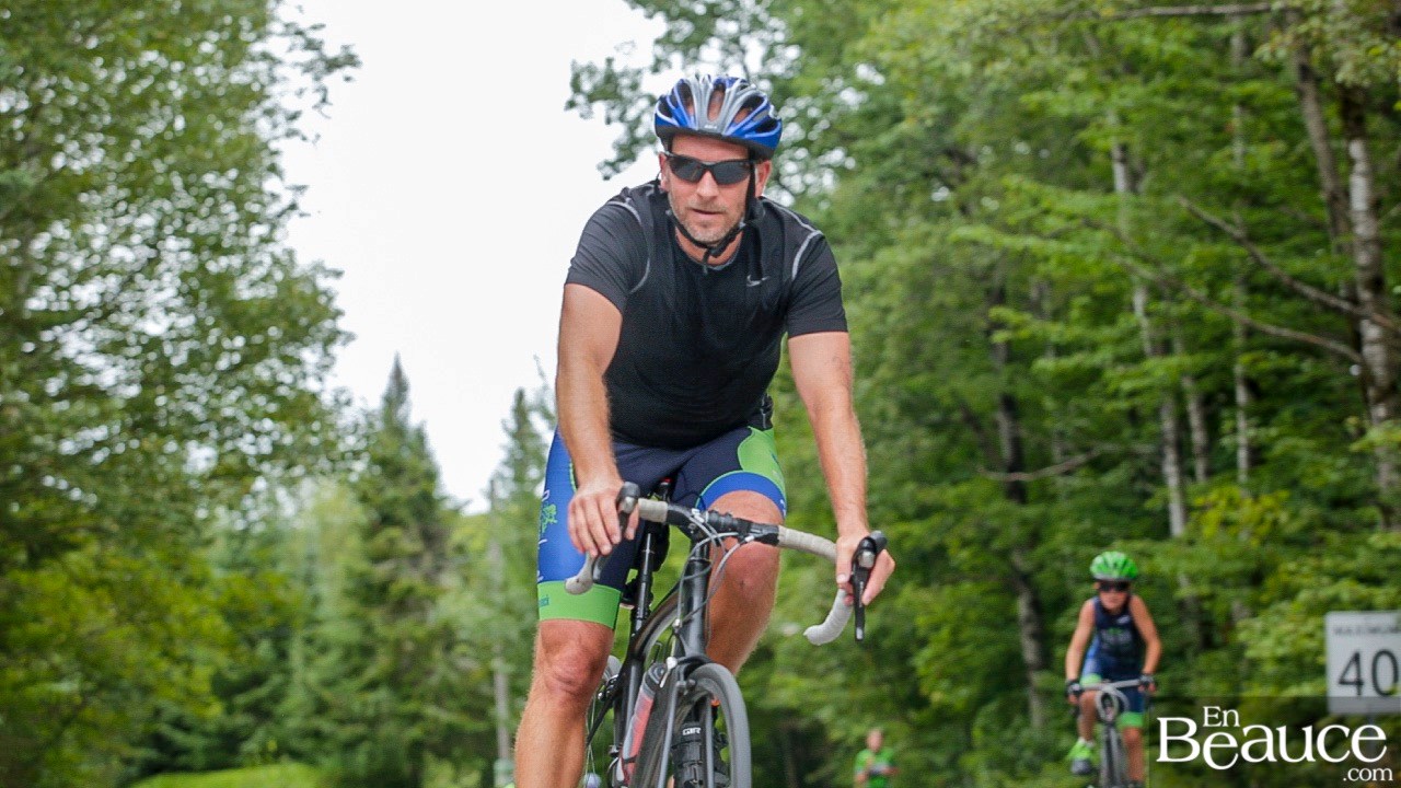GALERIE 2/3 | Voyez les photos intégrales du Triathlon du Lac-Poulin : le vélo
