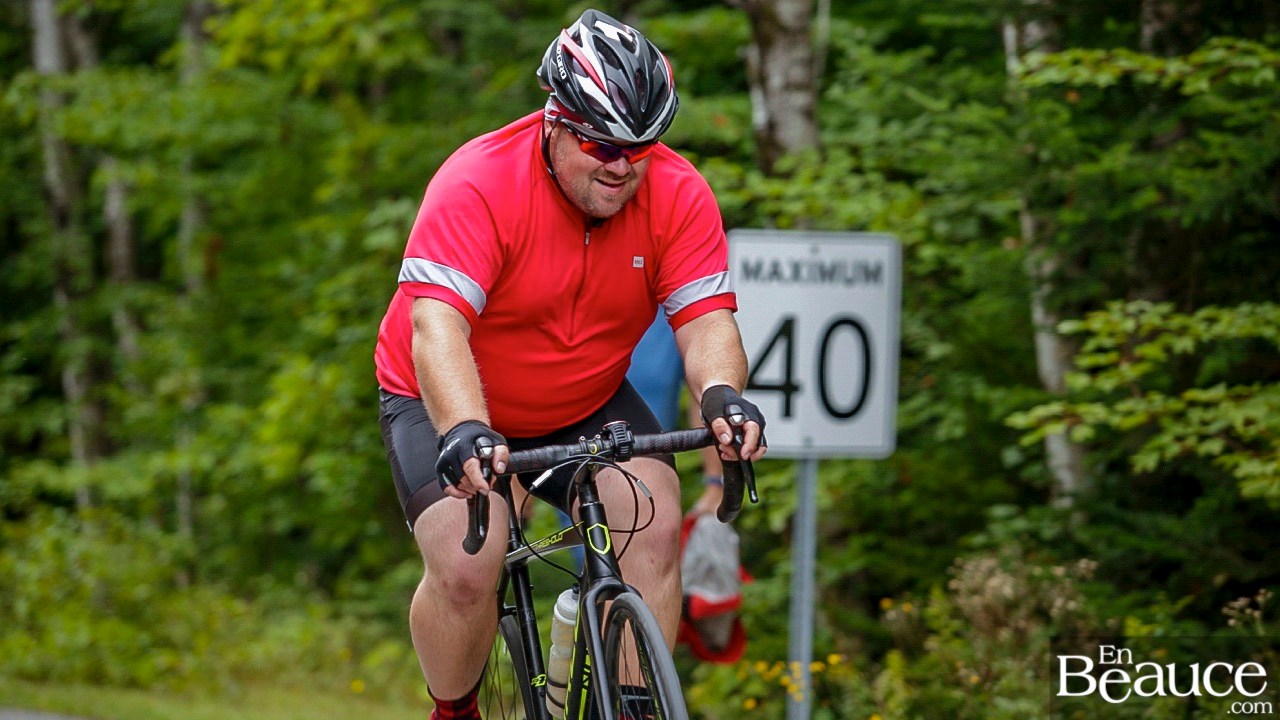 GALERIE 2/3 | Voyez les photos intégrales du Triathlon du Lac-Poulin : le vélo
