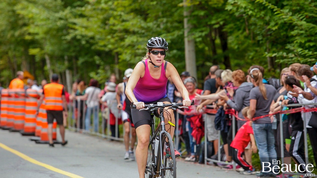 GALERIE 2/3 | Voyez les photos intégrales du Triathlon du Lac-Poulin : le vélo