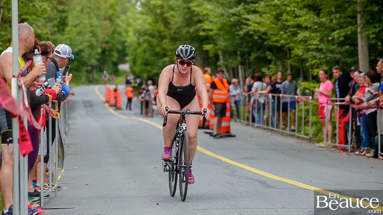 GALERIE 2/3 | Voyez les photos intégrales du Triathlon du Lac-Poulin : le vélo