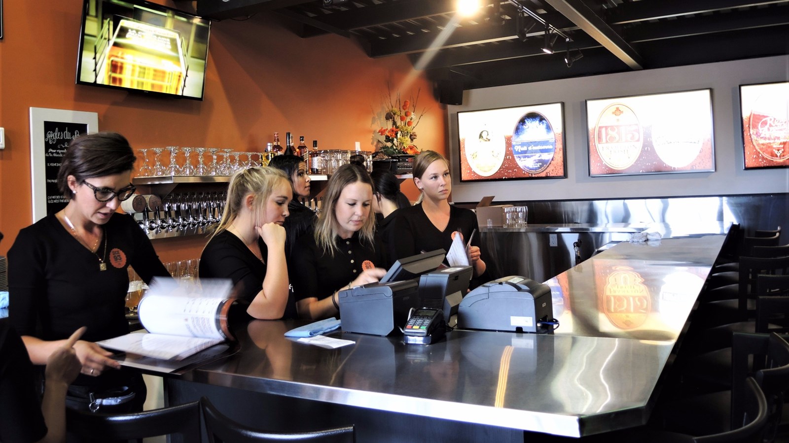 L'inauguration du Resto-Pub DIX 93, à Sainte-Marie, a eu lieu lors du mardi 29 août 2017.