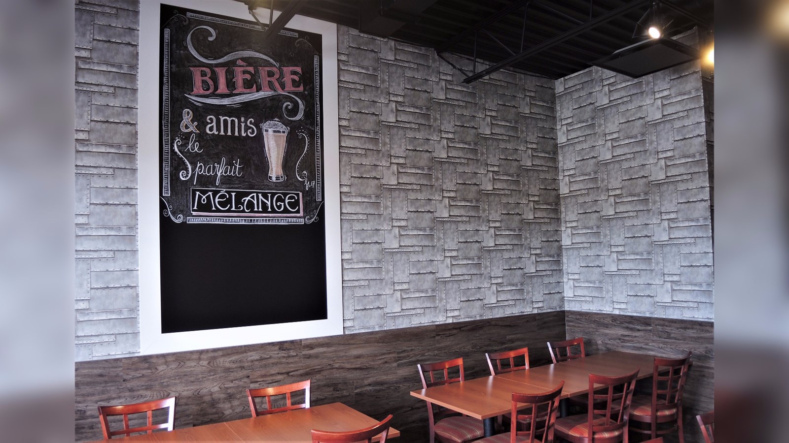 L'inauguration du Resto-Pub DIX 93, à Sainte-Marie, a eu lieu lors du mardi 29 août 2017.