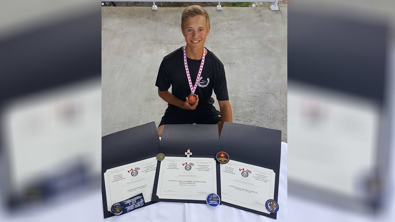 Un Mariverain de 15 ans représentera le Canada en Angleterre lors d'une compétition de tir