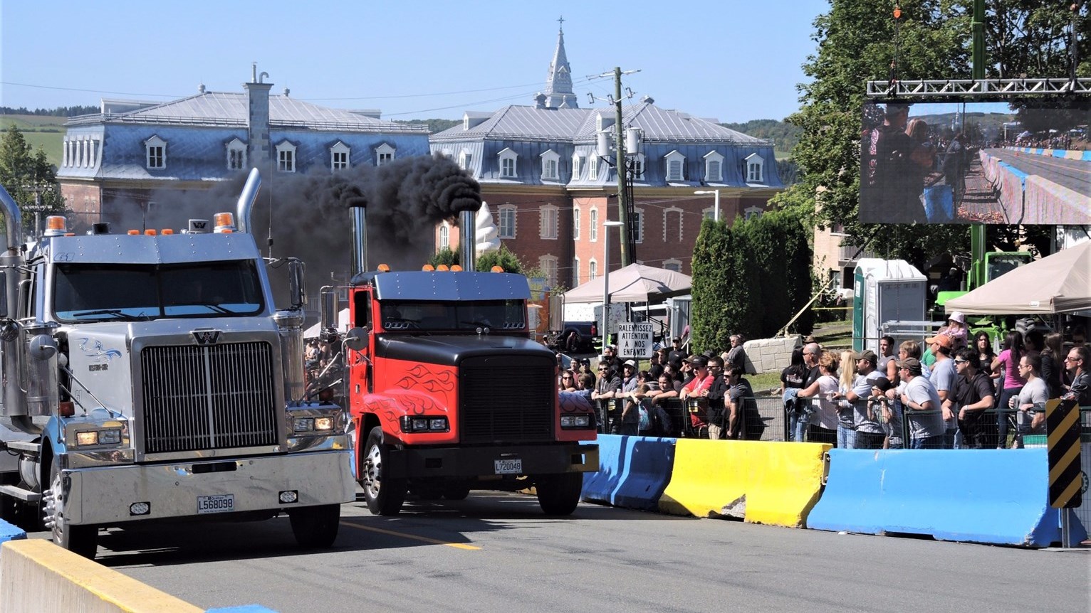 Un bris mécanique cause sept blessés à l'accélération de camions de St-Joseph