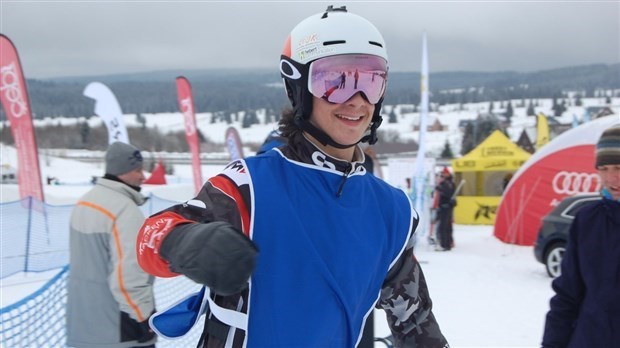 Éliot Grondin se qualifie pour la phase finale de la Coupe du Monde de snowboard cross