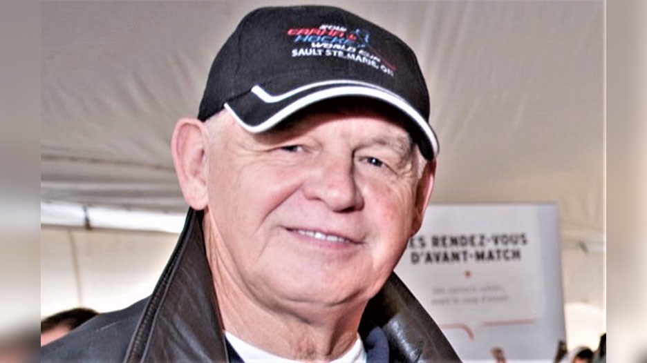 Benoît Gravel, fondateur du programme de football et premier entraîneur de l'histoire des Condors du Cégep Beauce-Appalaches, est décédé en mars 2017.