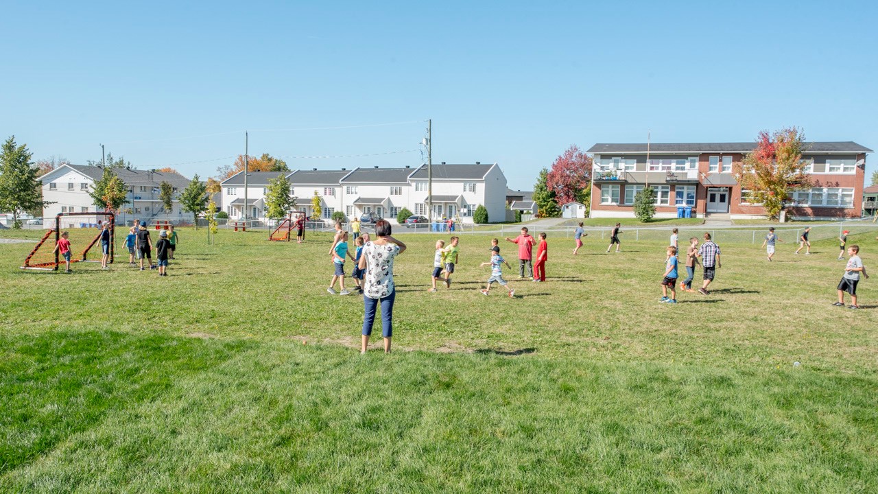 L'école Grande Coudée inaugure sa nouvelle cour à St-Martin, un projet de 67 000 $