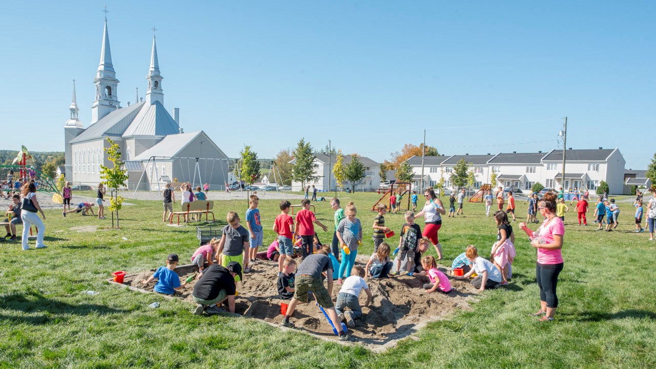 L'école Grande Coudée inaugure sa nouvelle cour à St-Martin, un projet de 67 000 $
