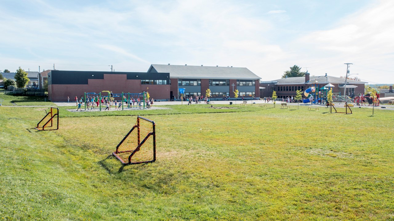 L'école Grande Coudée inaugure sa nouvelle cour à St-Martin, un projet de 67 000 $