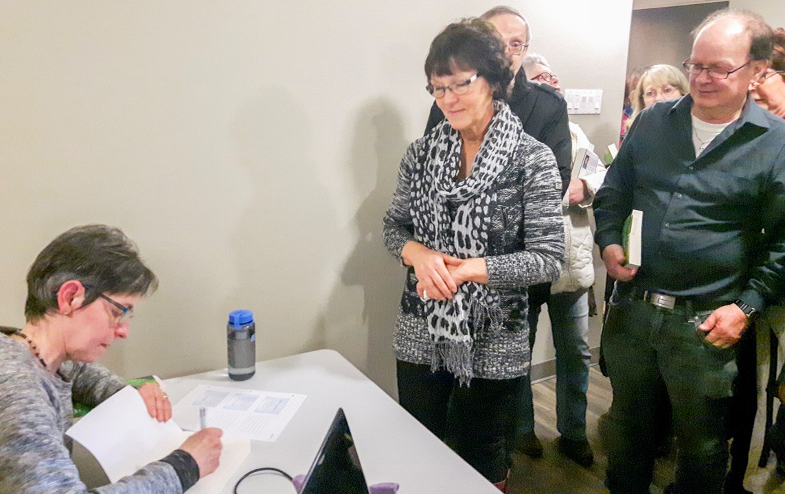 Solange Lapointe est venue présenter son premier roman à Saint-Honoré-de-Shenley