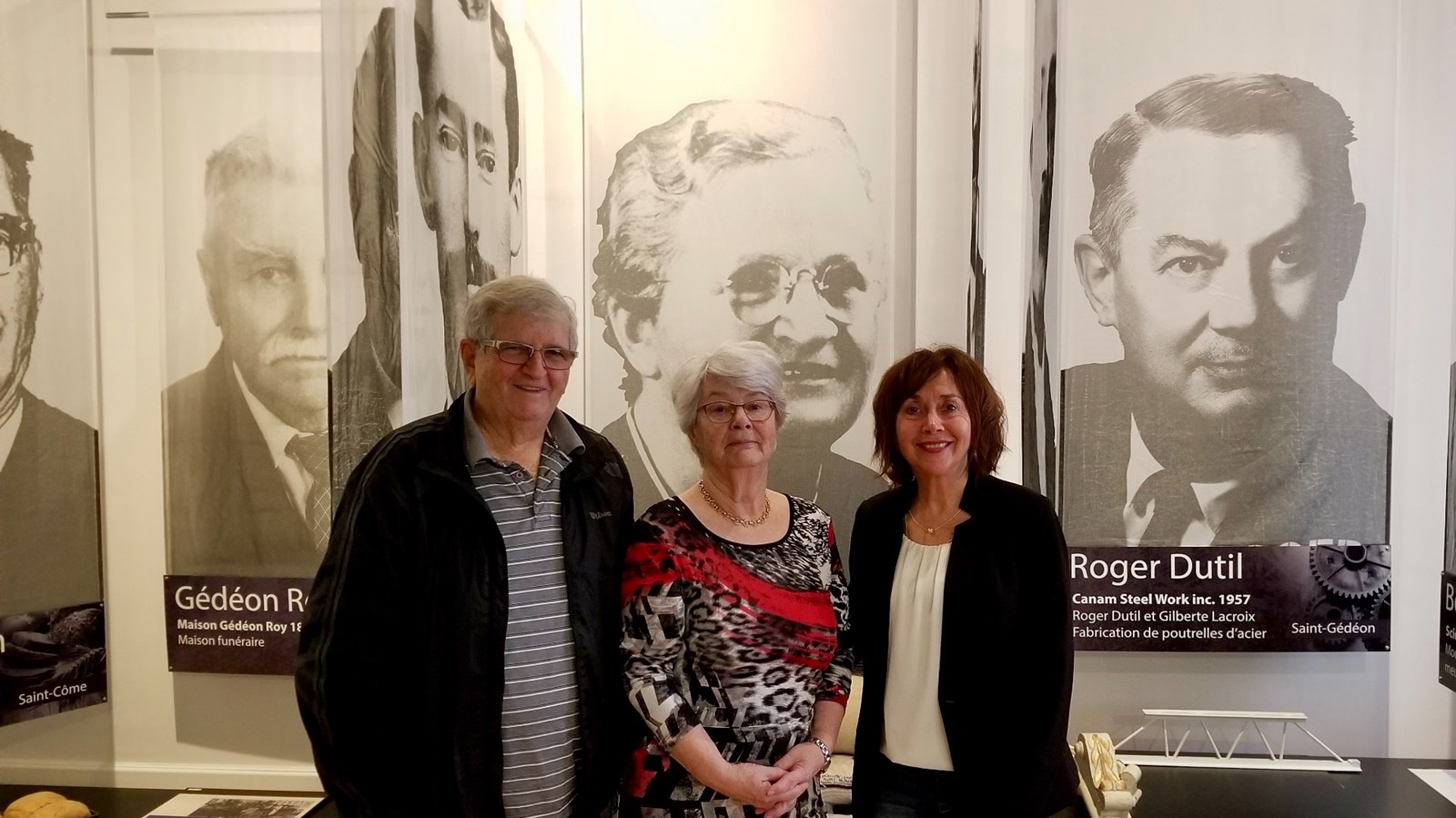 De gauche à droite: Daniel Lessard (président du C.A. de la SHS), Anne Dutil (D.G. de la SHS), Linda Champagne (Membre de la SHS)