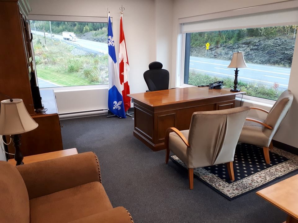 Paul Busque laisse un bureau complètement vide à Samuel Poulin
