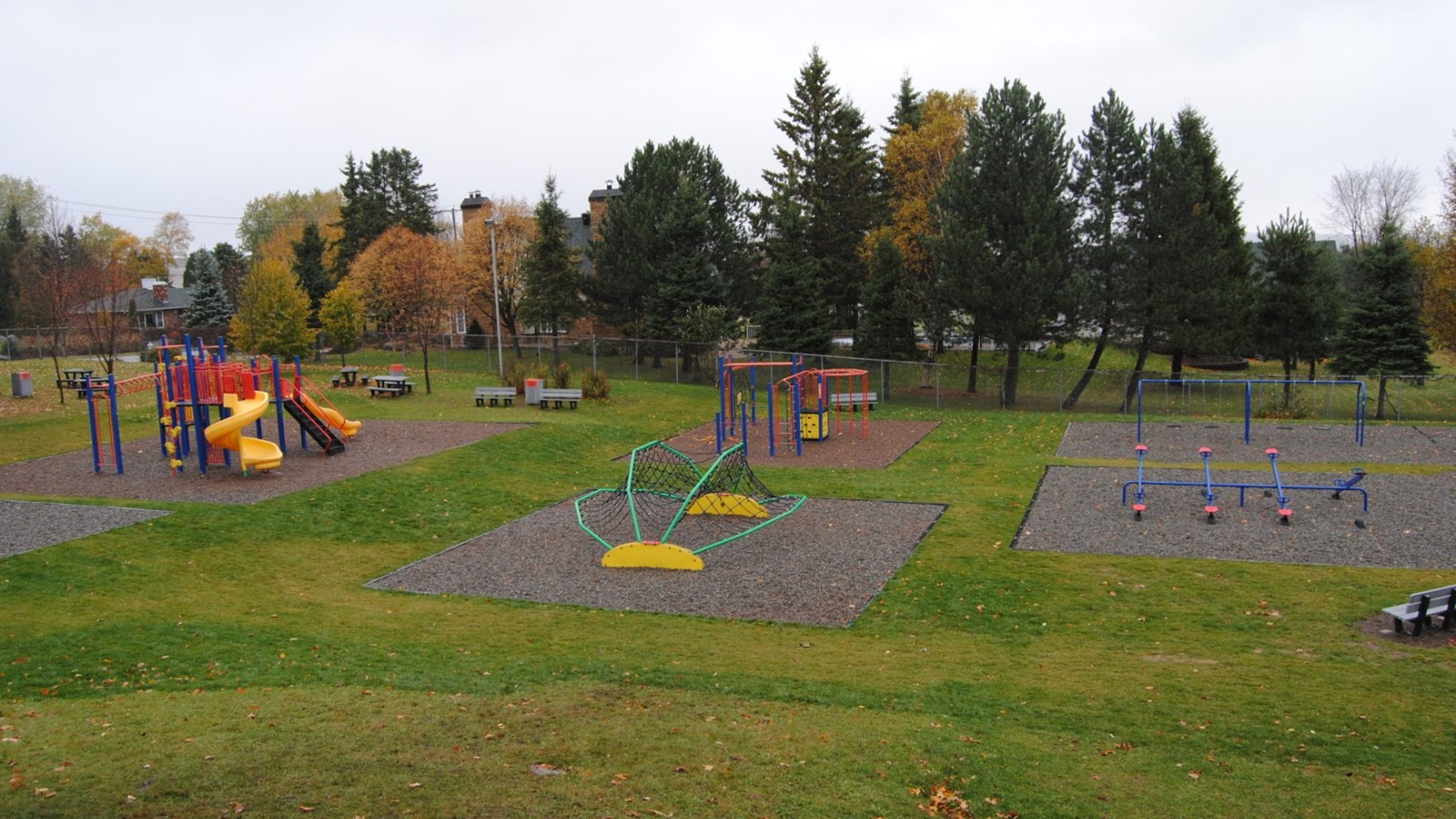 L'école des Sommets dispose de nouveaux modules de jeux