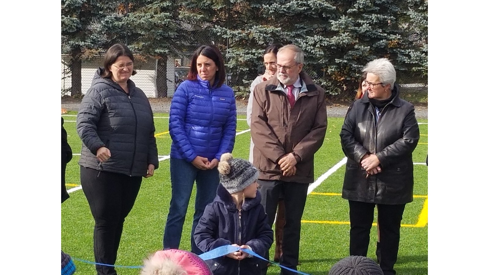 Un nouveau terrain synthétique pour l'école des Sittelles