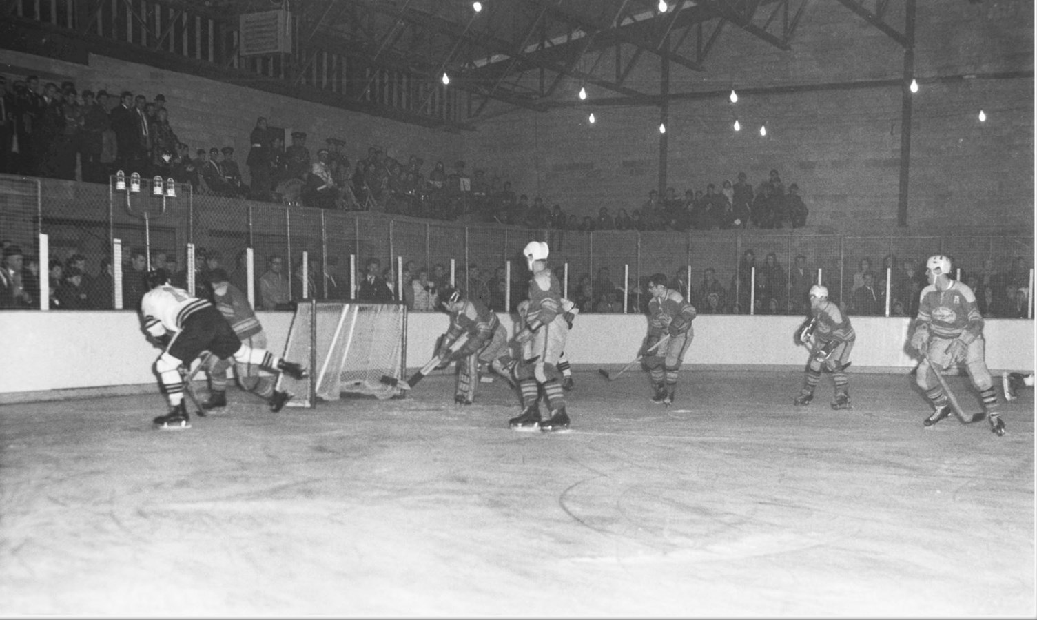 Le premier but compter au palais des sports. L'une des photos qui fera partie de la murale. 