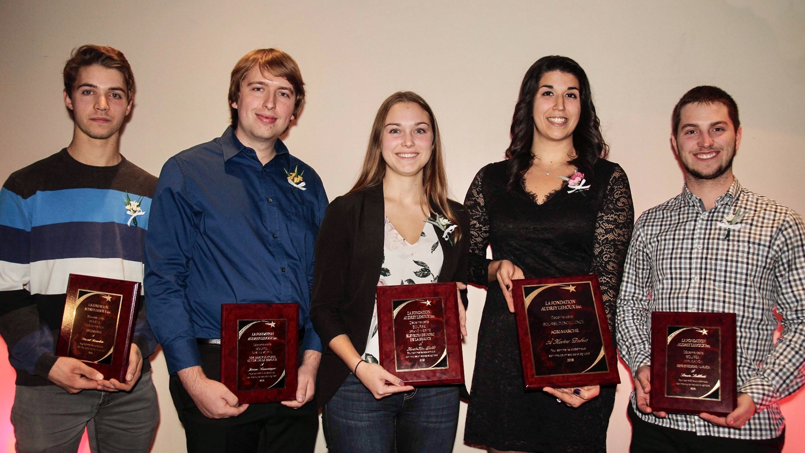 Les grands gagnants: Pascal Beaudoin, Jérôme Lamontagne, Sarah-Kim Labbé, Karine Dubuc et Mathieu Noel