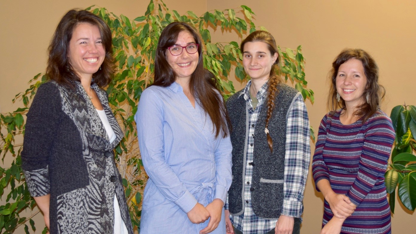 De gauche à droite : Geneviève Potvin (MRC de L’Islet, MRC de Montmagny), Corinne Tardif-Paradis (MRC de Beauce-Sartigan, MRC des Etchemins, MRC Robert-Cliche), Sandra Bernier (MRC des Appalaches, MRC de Lotbinière) et Jessica Leclerc (MRC de Bellechasse, Ville de Lévis, MRC de la Nouvelle-Beauce).