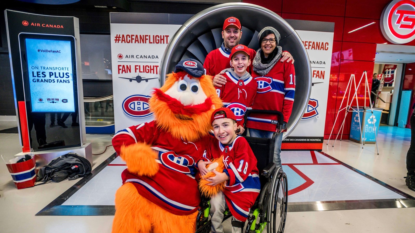 Atteint d'une maladie rare, un ado de la Beauce passe un moment inoubliable au Centre Bell