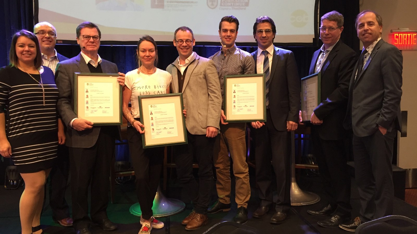 Mme Hélène Latulippe du CEB, M. Tony Turcotte de EBI Electric (président du CEB), M. Raymond Dutil de Rocky Mountain (conférencier), Mme Juli Dutil de Rocky Mountain (conférencière), M. Philippe Dancause de Dancause (commanditaire), M. Gabriel Bolduc de KaseMe (conférencier), Me Jérôme Beaudry de Bernier Beaudry, M. Bernard Bolduc de Altrum (conférencier) et M. Alex Marcoux de Desjardins Entreprises (commanditaire).