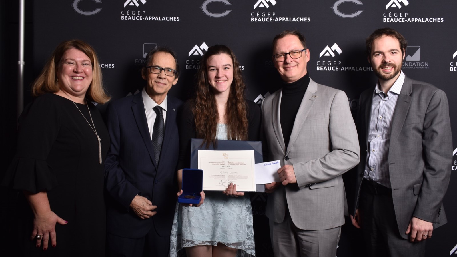Lison Chabot, René Allen, Élodie Lapointe (récipiendaire de la Médaille académique du Gouverneur général), Pierre Leblanc, Pier-Luc Rodrigue