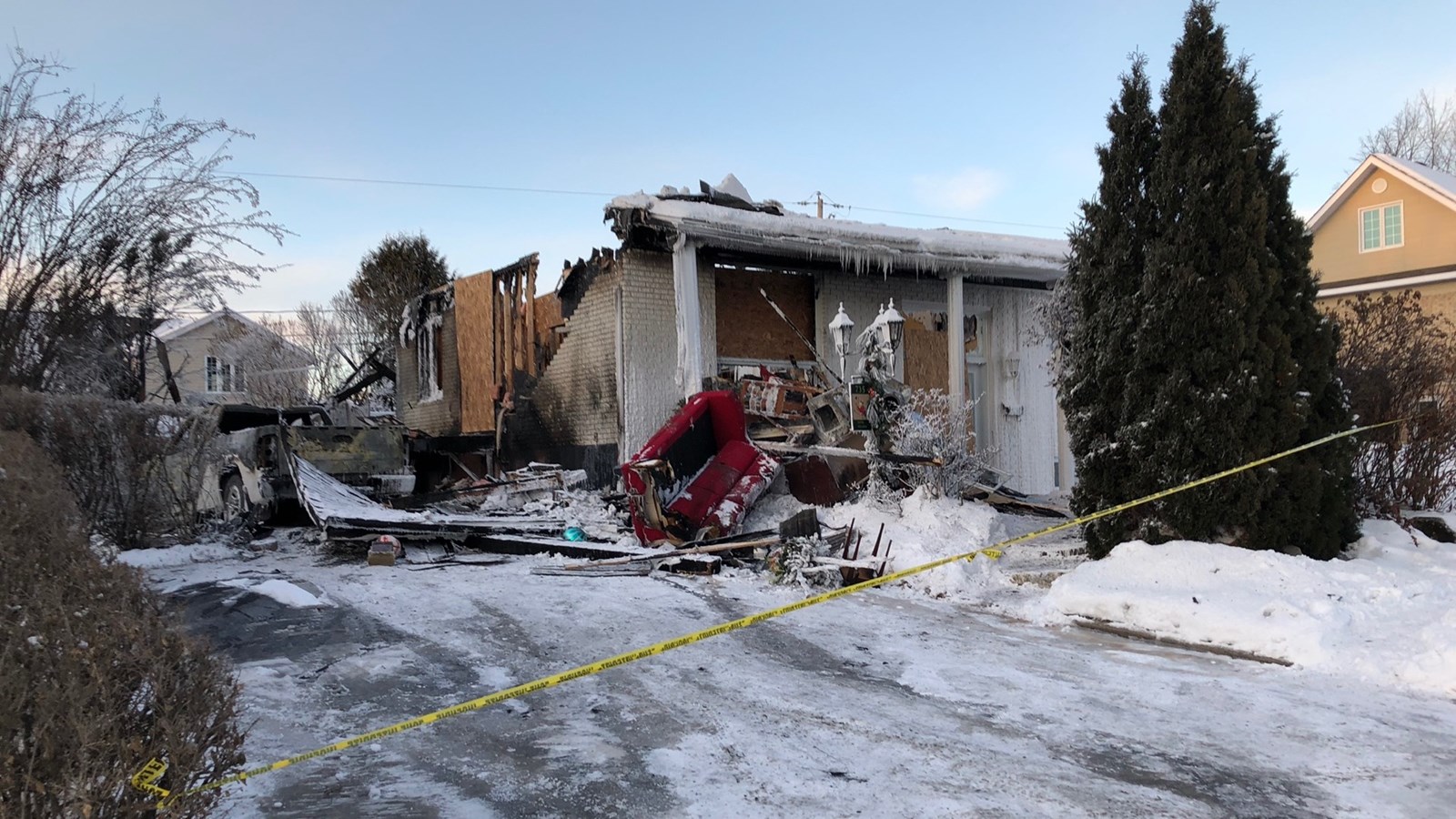 Incendie dans la 158e rue : des cendres seraient la cause