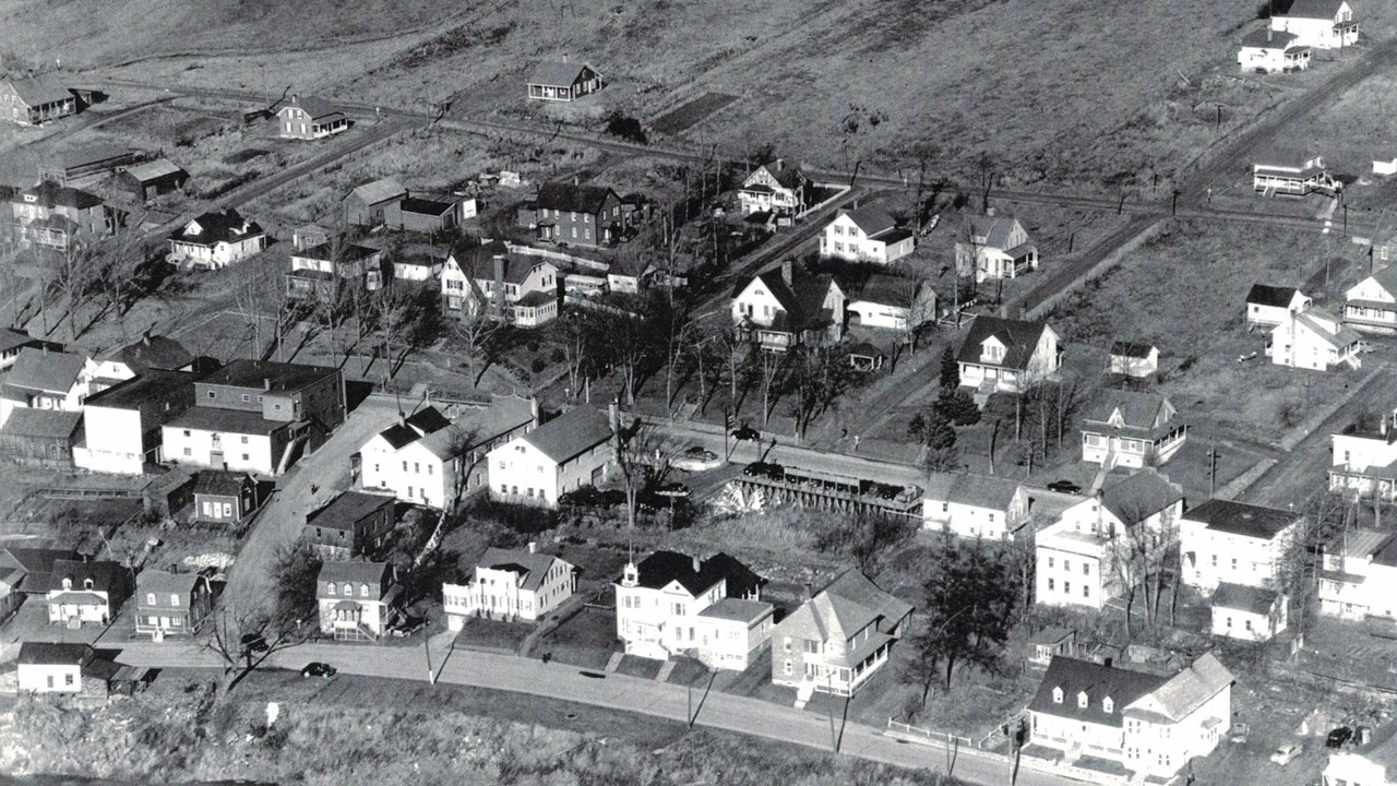 DEUX MAISONS QUI ONT SURVÉCU AUX PIRES CATACLYSMES