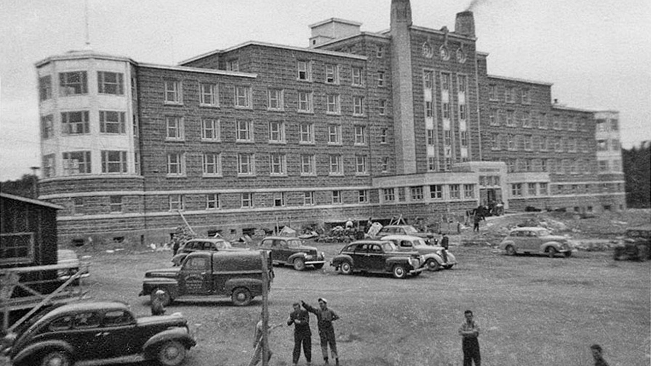 NOTRE HÔPITAL: MERCI AUX AUGUSTINES ET AUX POZER