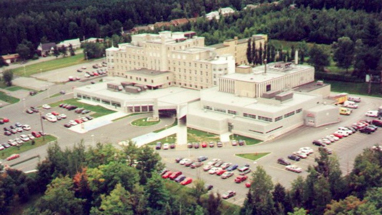 NOTRE HÔPITAL: MERCI AUX AUGUSTINES ET AUX POZER