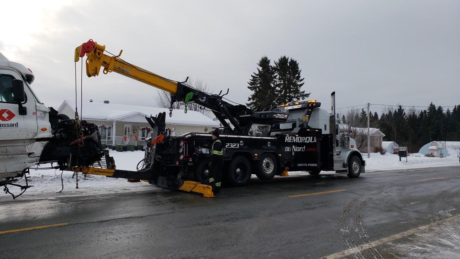 Accident à East Broughton : La vie d'un automobiliste tient à un fil