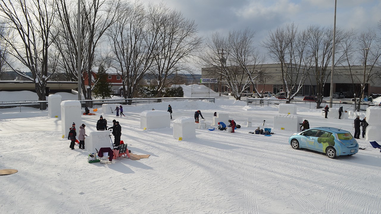 Festival de sculptures sur neige : qui remportera la 19e édition ?