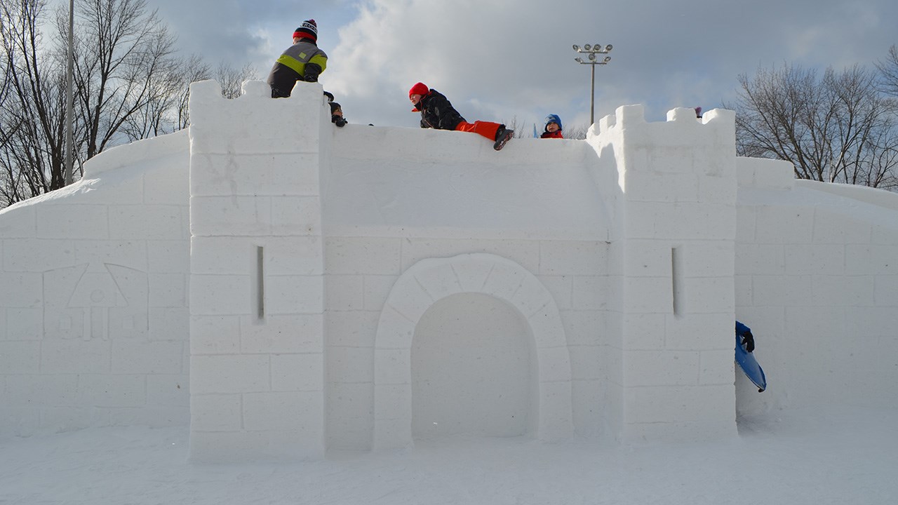 Festival de sculptures sur neige : qui remportera la 19e édition ?