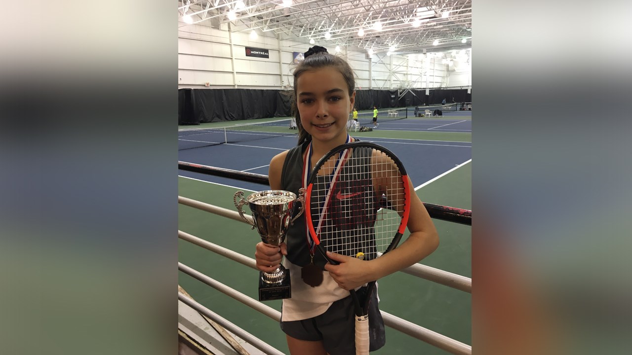 La joueuse de tennis Alizée Poulin, originaire de Beauceville.