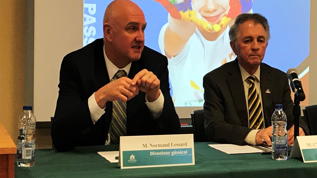 De gauche à droite : Normand Lessard, directeur général de la CSBE, et Charles-Henri Lecours, président de la CBSE.